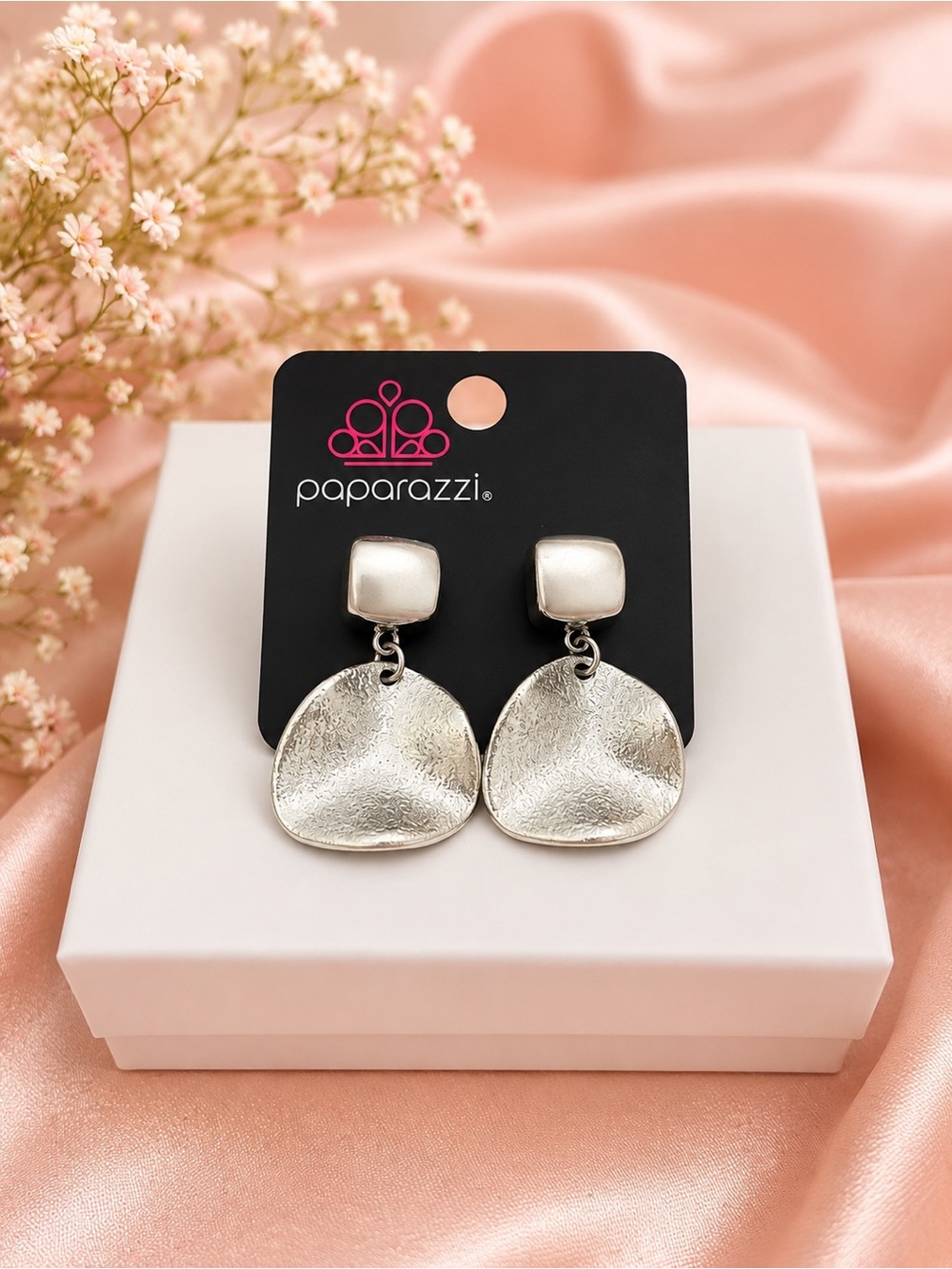 Paparazzi Silver Hammered Drop Earrings - Silver